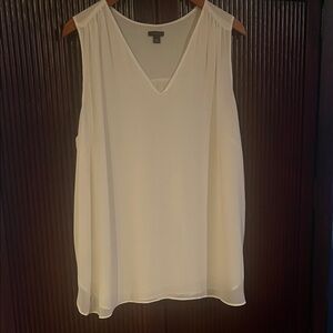 Ann Taylor Cream V-Neck Sleeveless Blouse